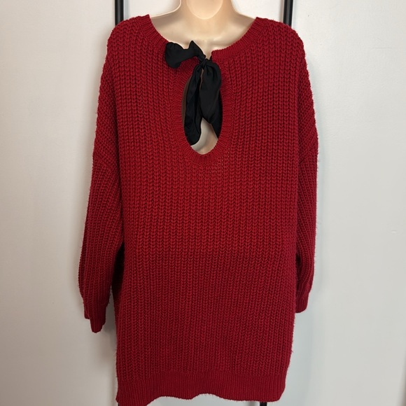 Red Torrid Sweater with Black tie closure in back Red Knit Chunky Cable Size 4 - Picture 2 of 9
